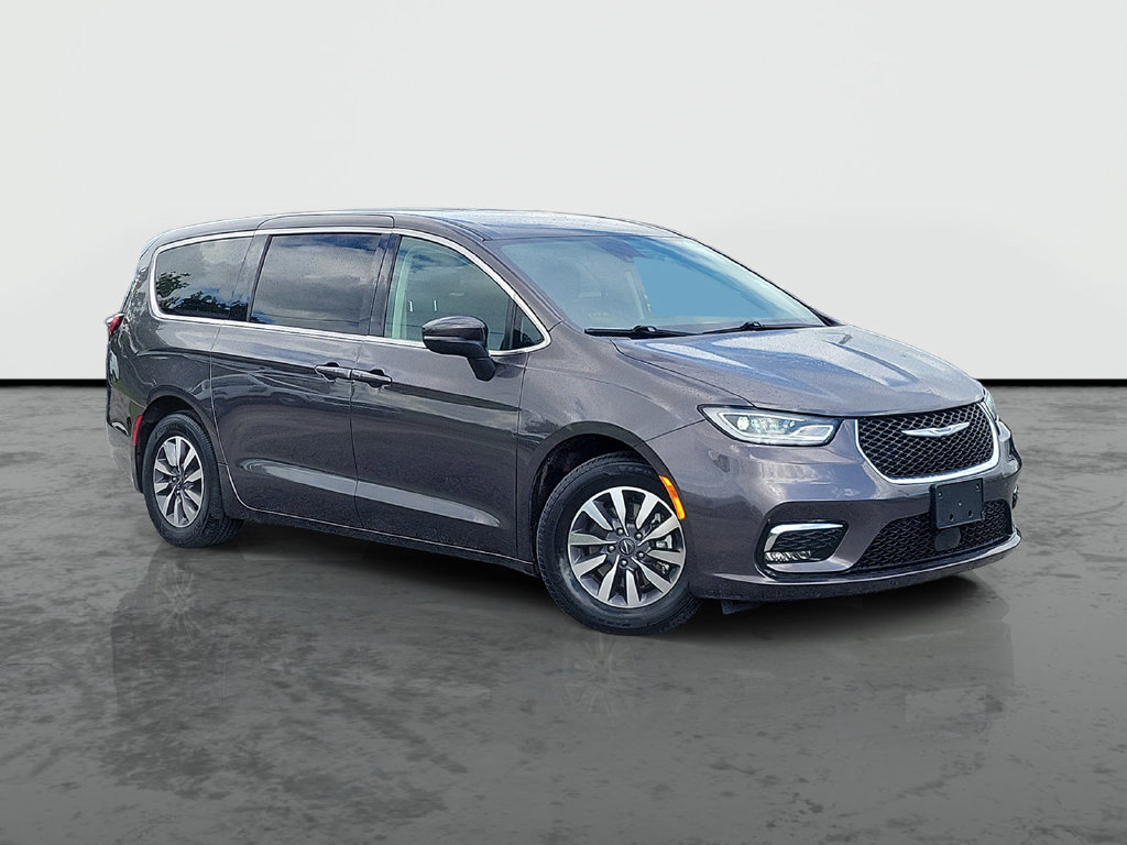Used 2023 Chrysler Pacifica Touring-L FWD 360° Tour