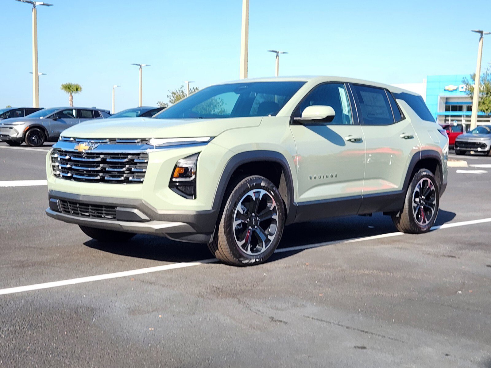 New 2026 Chevrolet Equinox LT w/ Convenience Package II image 2