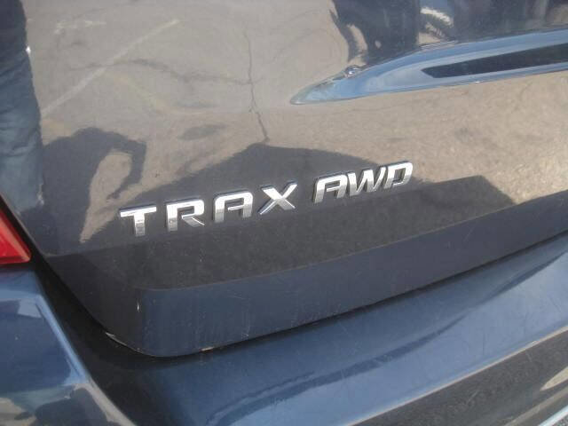 Used 2018 Chevrolet Trax LT w/ LT Convenience Package image 9