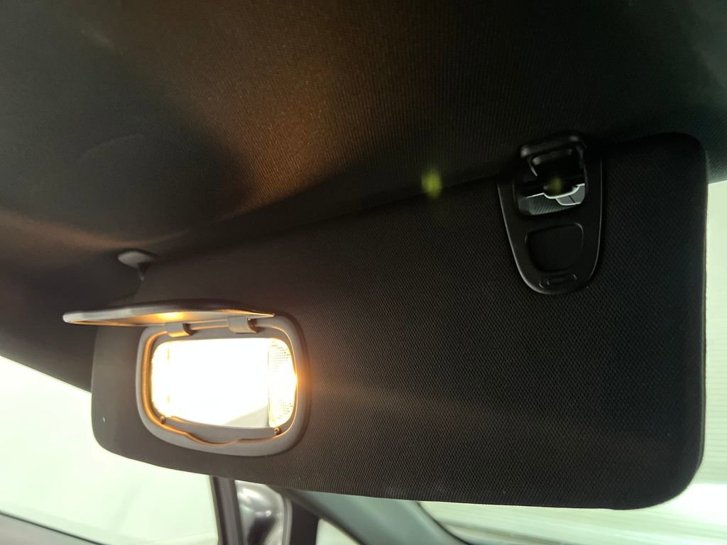 Used 2025 Chrysler Pacifica Limited image 78