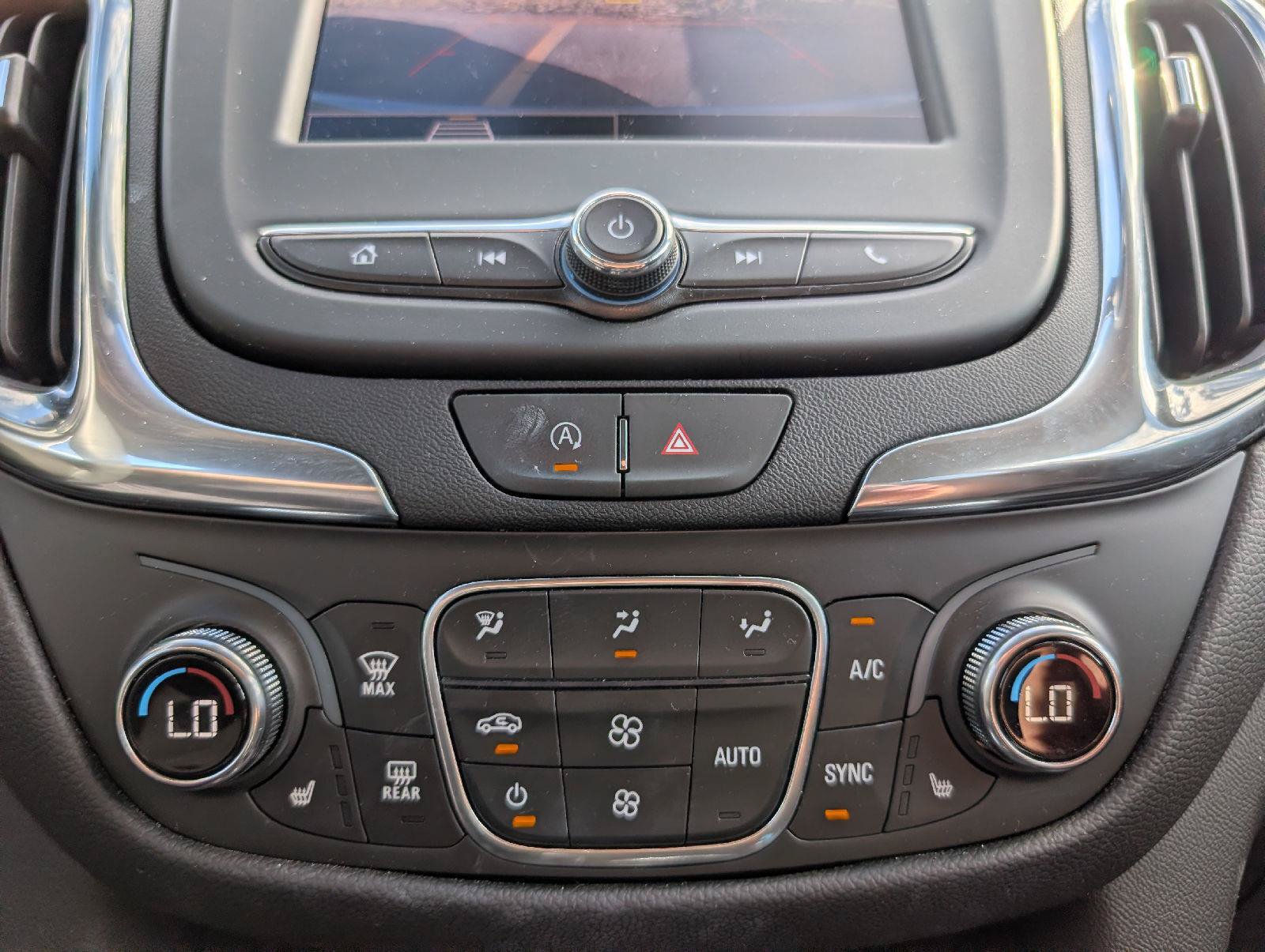 Used 2024 Chevrolet Equinox LT AWD/4WD image 16