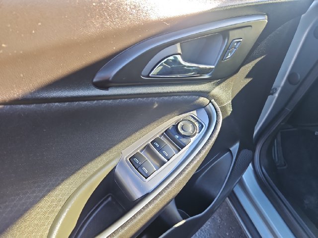Used 2024 Chevrolet Malibu LT FWD image 17