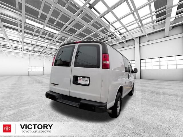 Used 2021 Chevrolet Express 2500 w/ Driver Convenience Package RWD video 3
