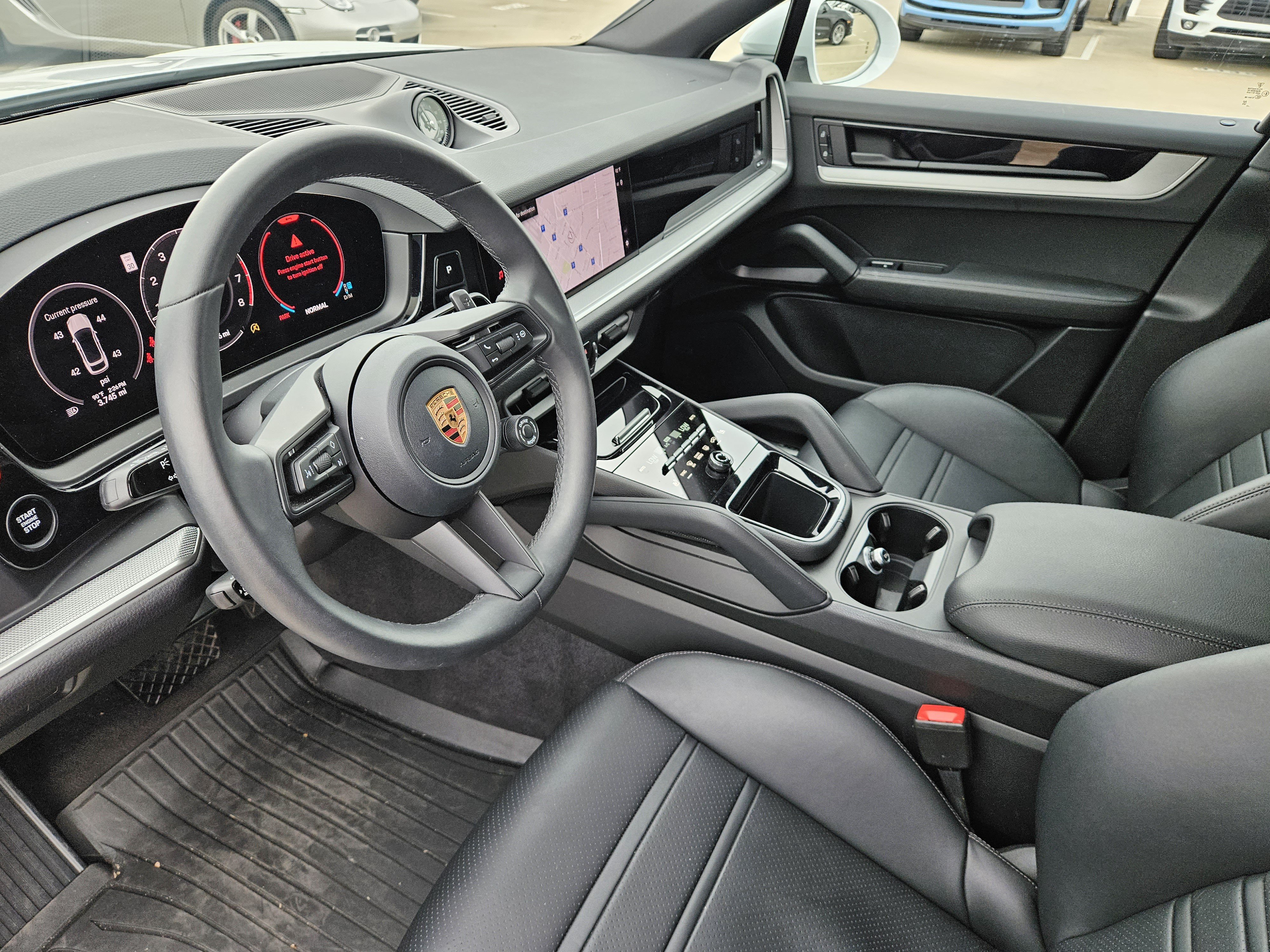 Certified 2026 Porsche Cayenne Coupe AWD/4WD image 4