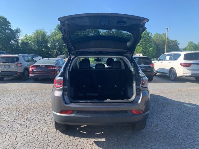 Used 2021 Jeep Compass Latitude w/ Convenience Group AWD/4WD image 8