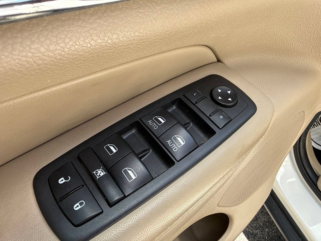 Used 2020 Jeep Grand Cherokee Limited AWD/4WD image 21