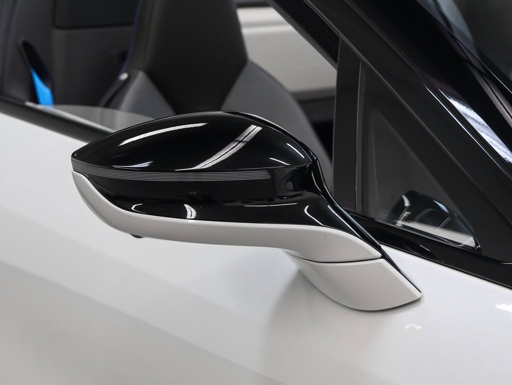 Used 2019 BMW i8 image 8