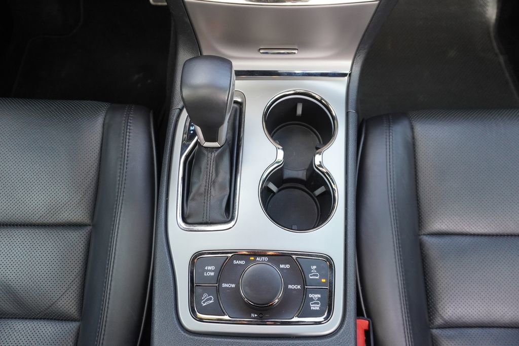 Used 2020 Jeep Grand Cherokee High Altitude AWD/4WD image 16