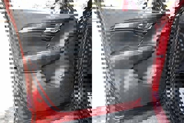 Used 2023 Buick Envision Essence image 21