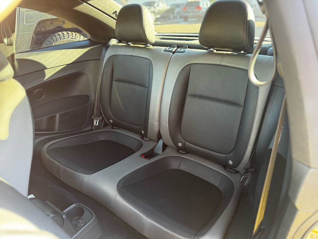 Used 2015 Volkswagen Beetle 1.8T image 12