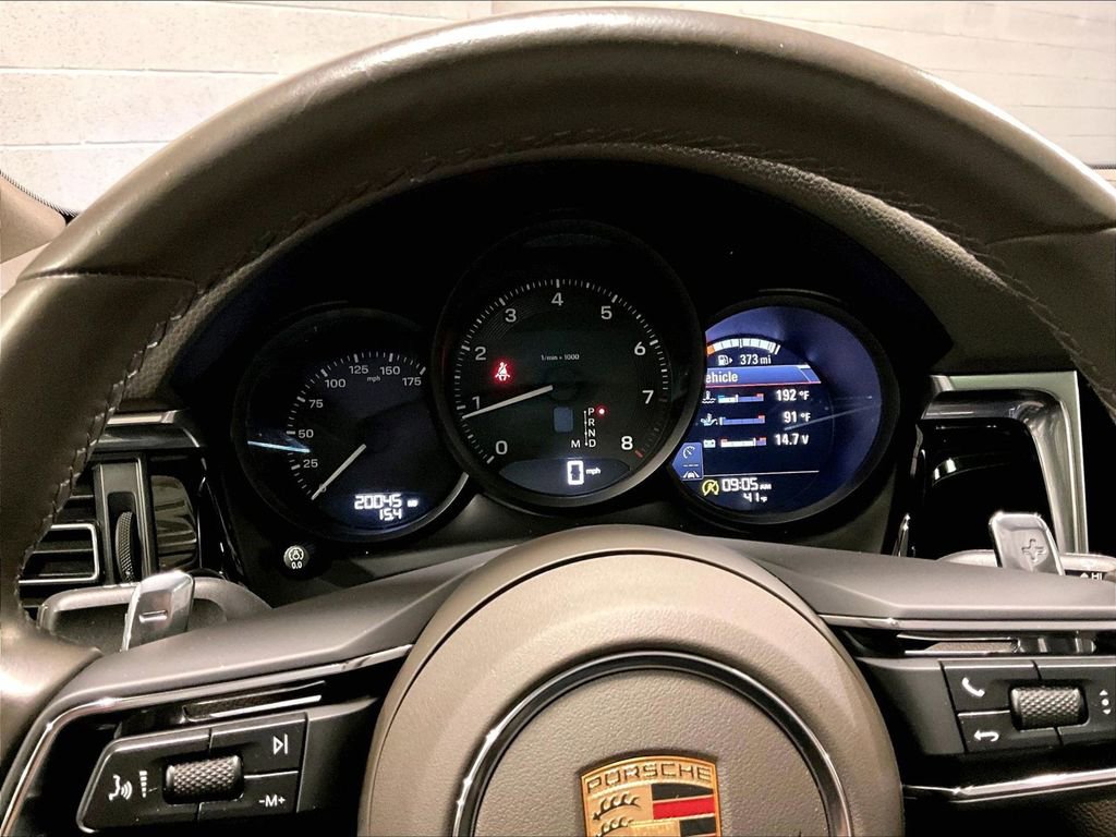 Certified 2024 Porsche Macan image 25