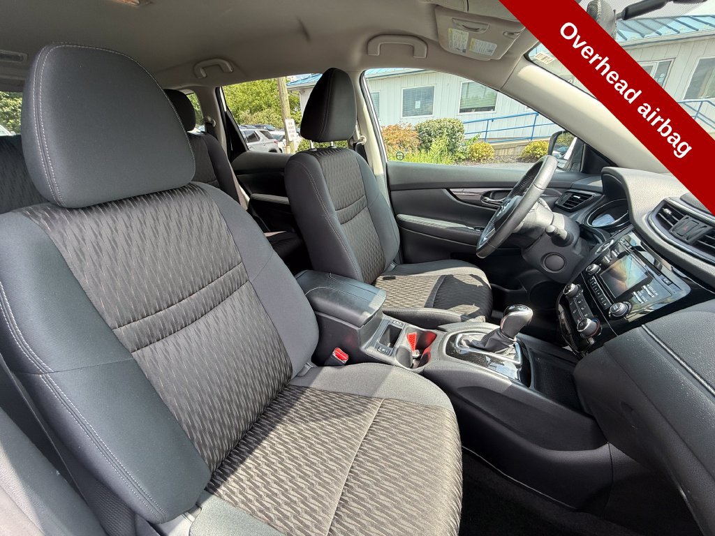 Used 2017 Nissan Rogue SV FWD image 40