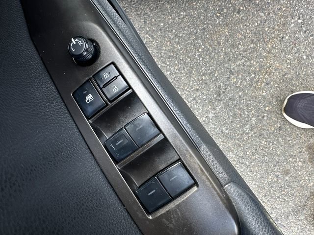 Used 2024 Toyota Camry SE w/ Convenience Package image 25