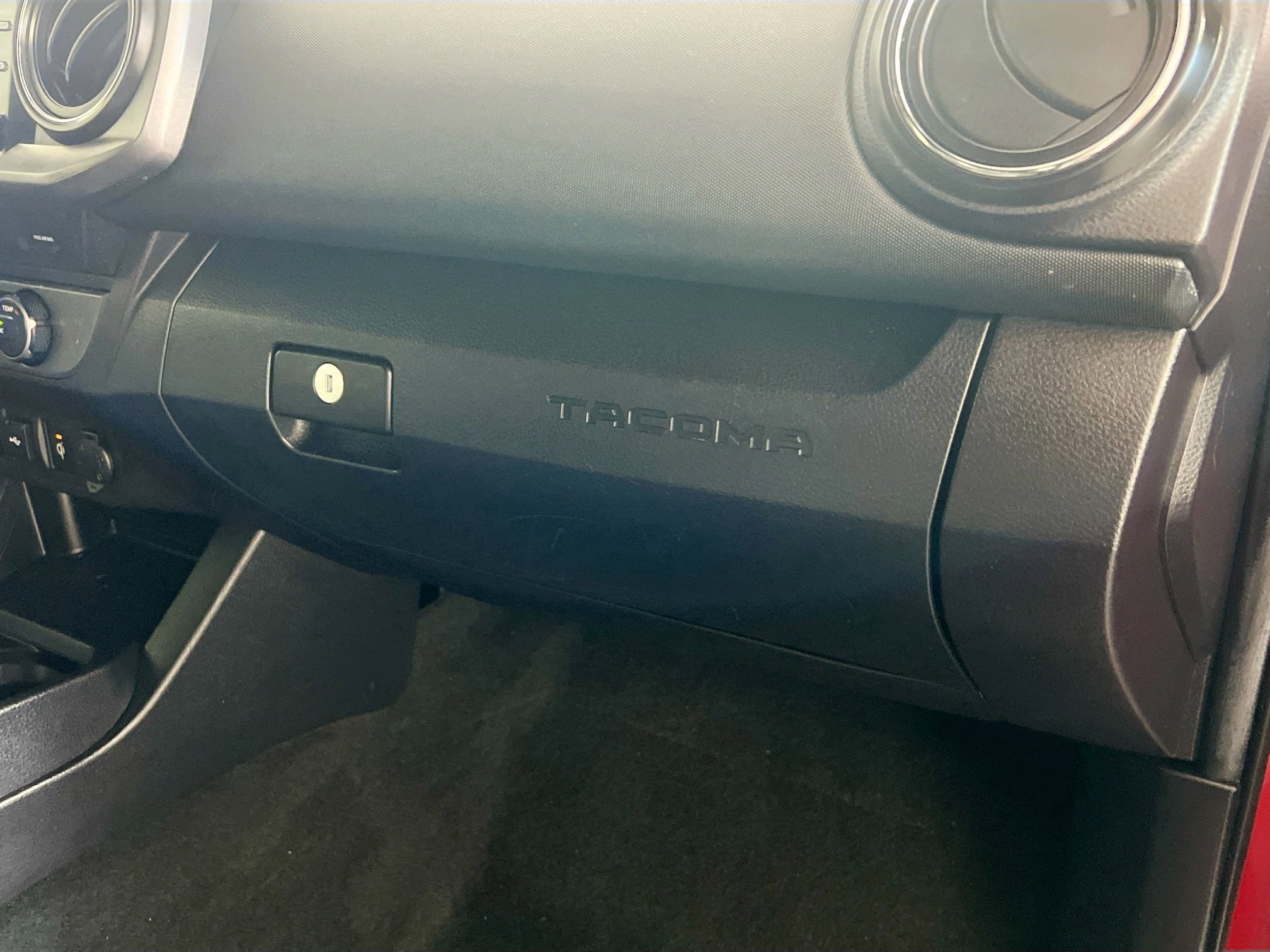 Used 2022 Toyota Tacoma TRD Off-Road image 35