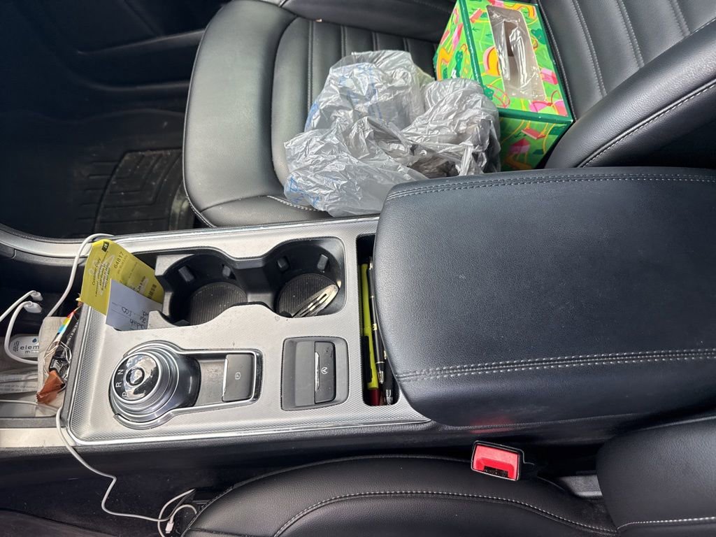 Used 2021 Ford Edge SEL image 17