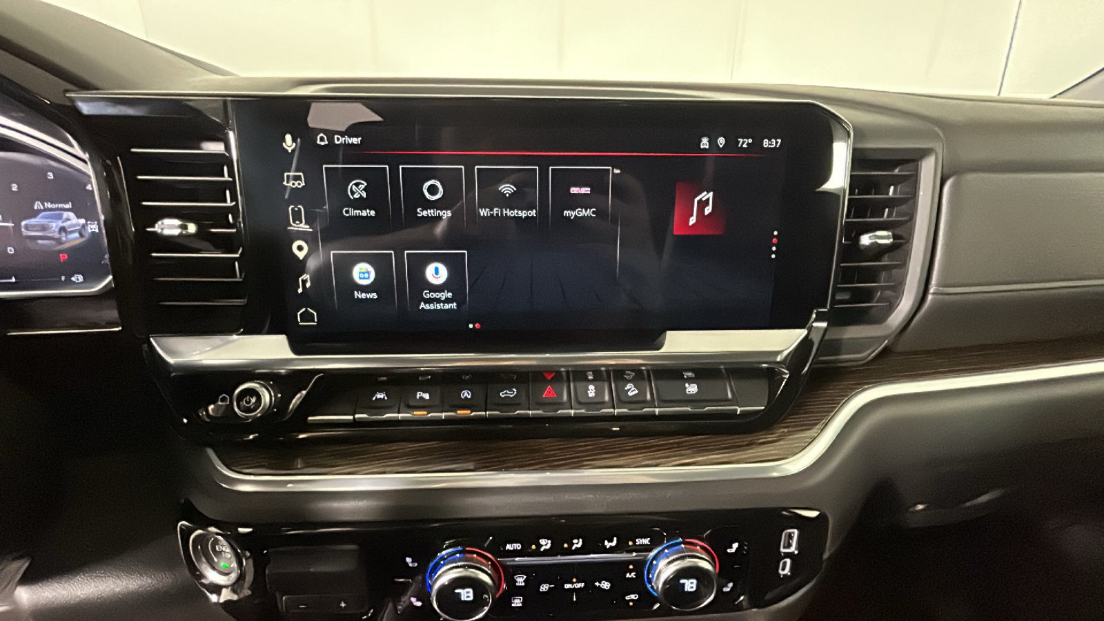 New 2026 GMC Sierra 1500 Elevation w/ Elevation Premium Package AWD/4WD image 27