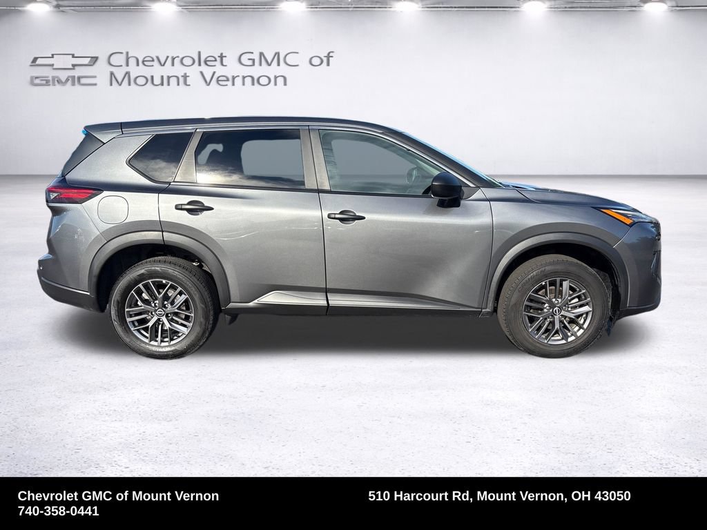 Used 2024 Nissan Rogue S AWD/4WD image 7