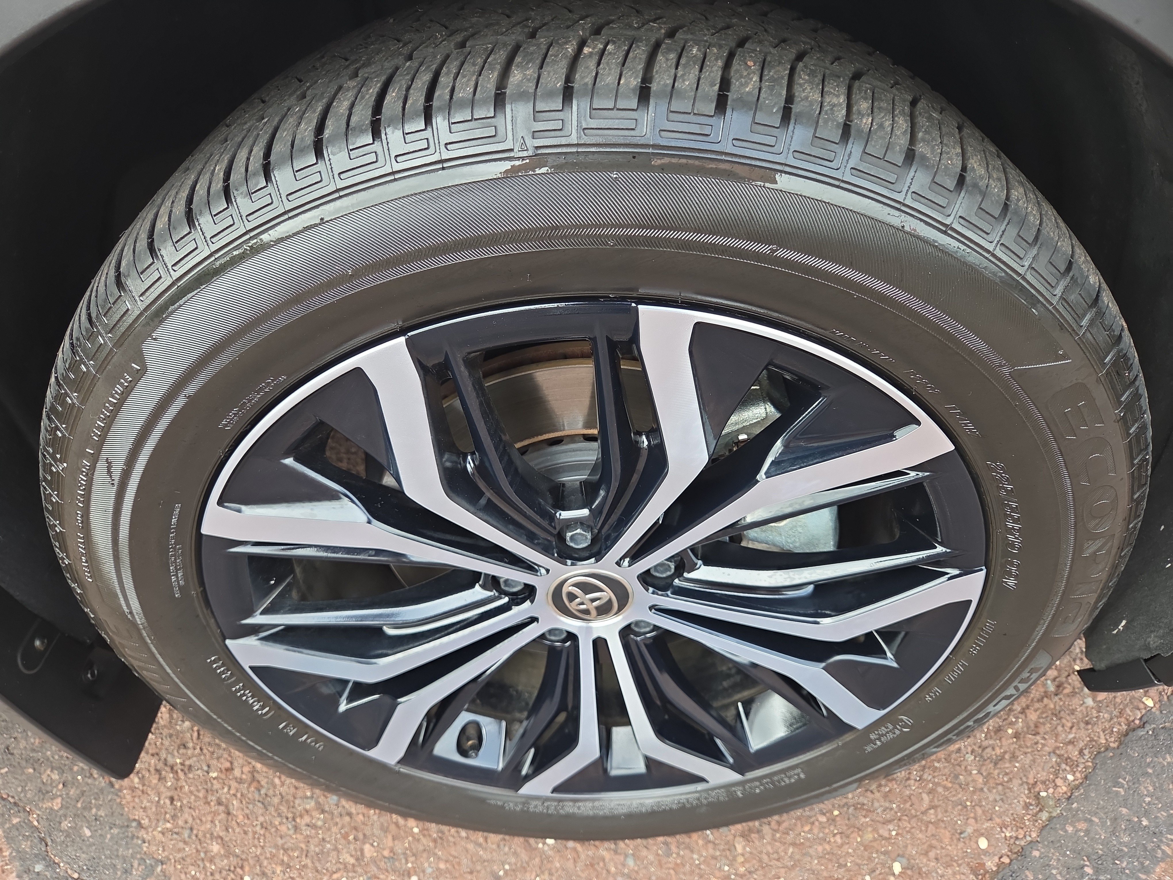 Certified 2026 Toyota Crown AWD/4WD image 9