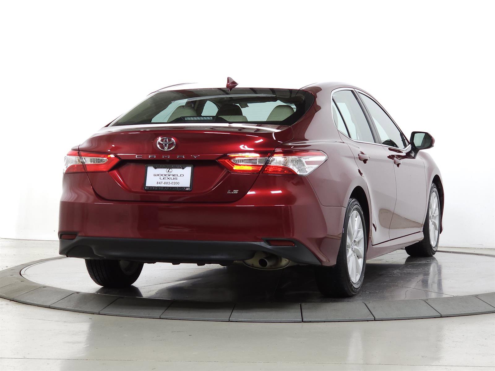 Used 2019 Toyota Camry LE image 10