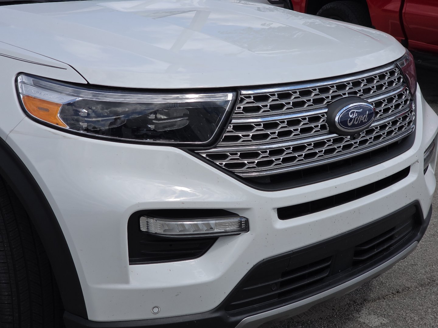 Used 2021 Ford Explorer Limited w/ Equipment Group 301A AWD/4WD image 7