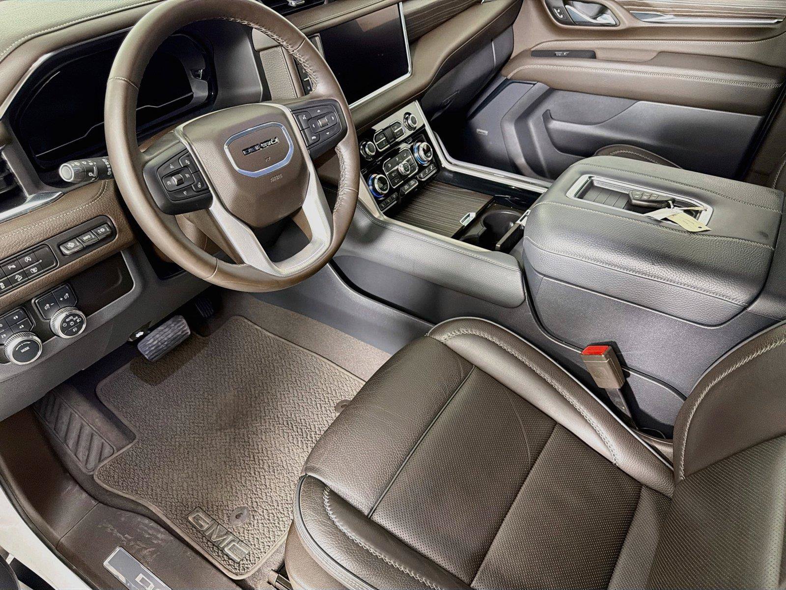 Used 2024 GMC Yukon Denali AWD/4WD image 23