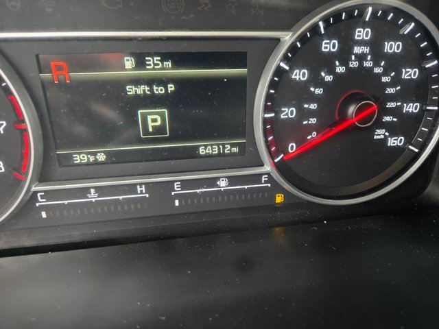 Used 2023 Kia Sorento S w/ Panoramic Sunroof Package image 3