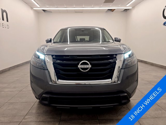 Used 2025 Nissan Pathfinder SV FWD image 7