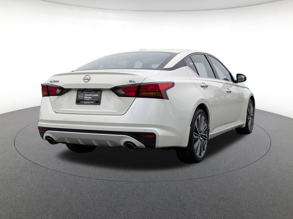 Used 2025 Nissan Altima 2.5 SL FWD image 6