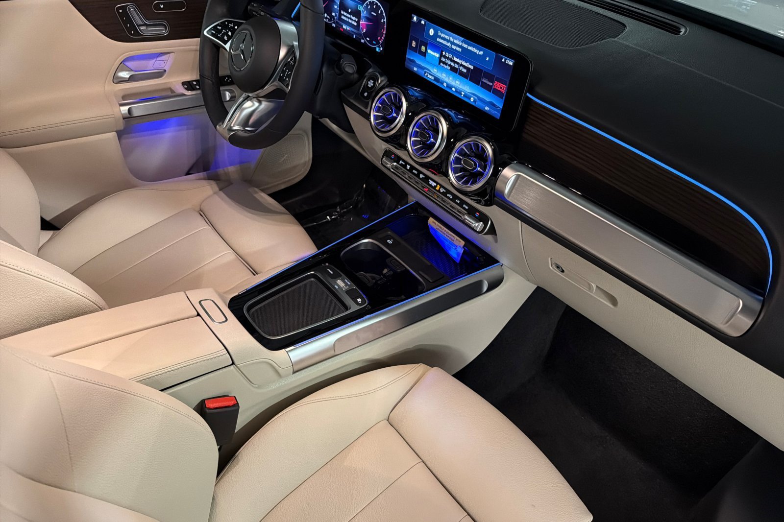 New 2026 Mercedes-Benz GLB 250 image 14