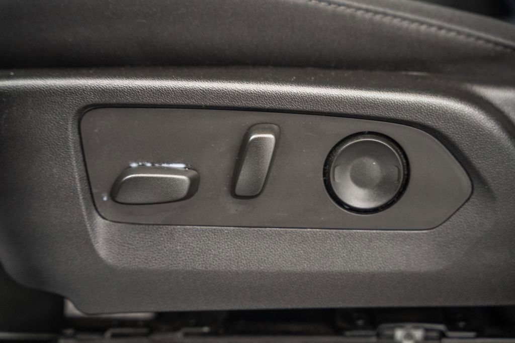 Used 2023 Chevrolet Colorado Trail Boss w/ LPO, Dark Essentials Package AWD/4WD image 36