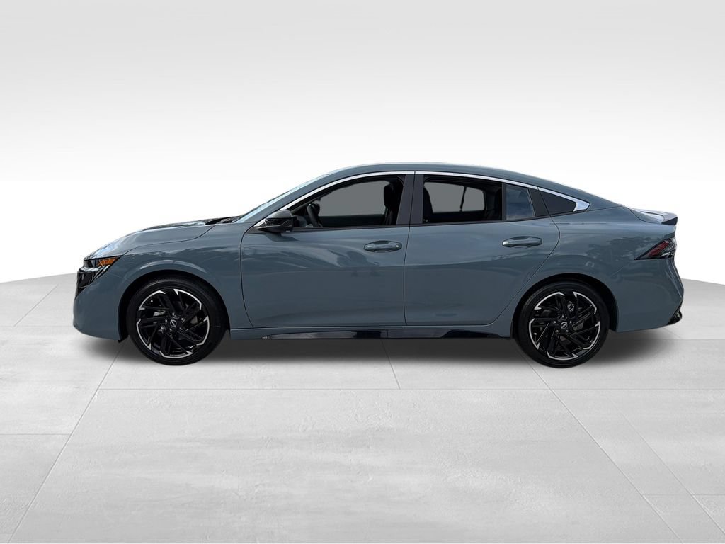 New 2026 Nissan Sentra SR w/ Floor Mat Package FWD image 4