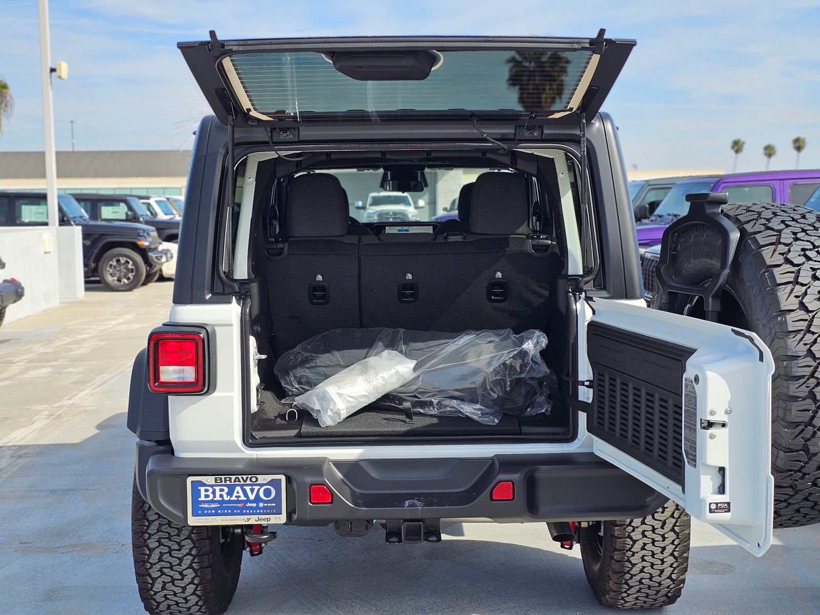 New 2026 Jeep Wrangler Unlimited Sport image 7