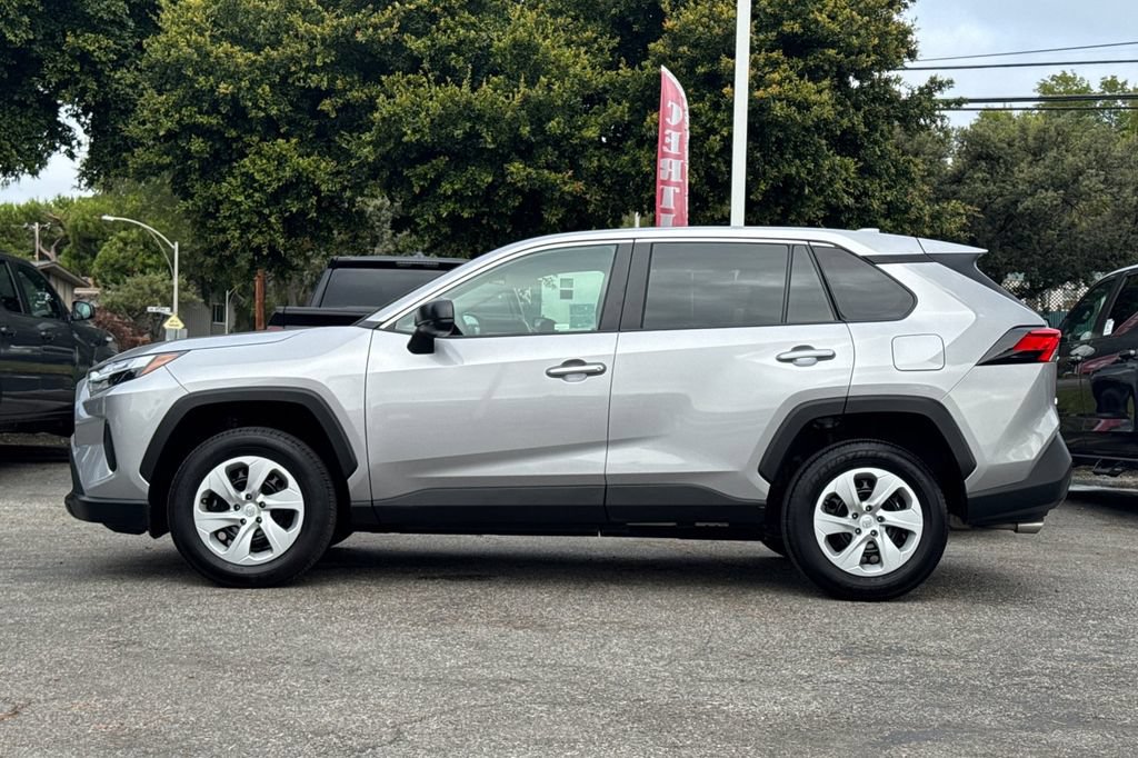 Certified 2024 Toyota RAV4 LE AWD/4WD image 6