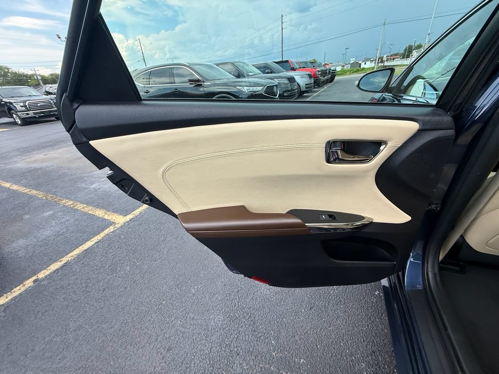 Used 2014 Toyota Avalon XLE Touring FWD image 17