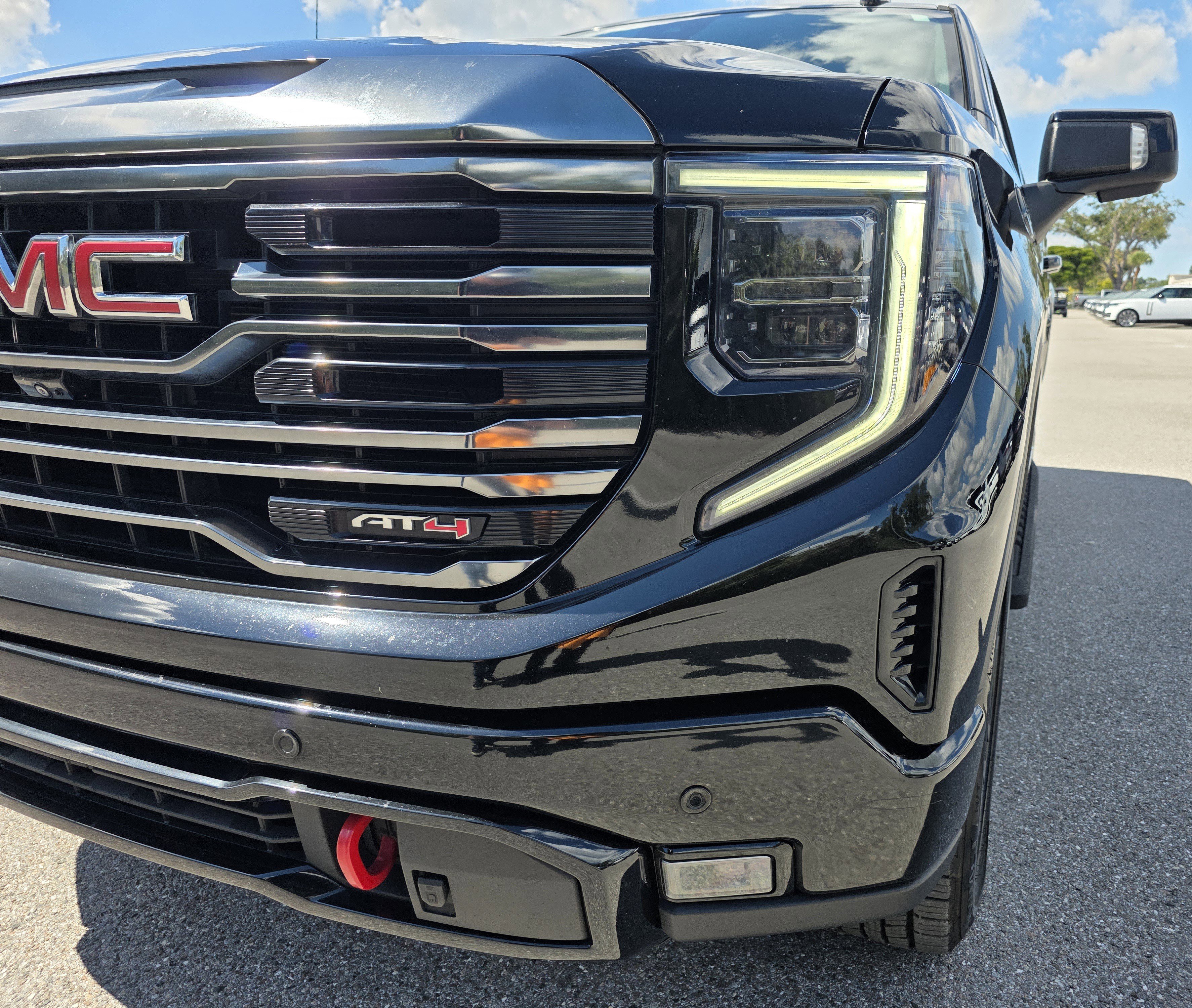 Used 2023 GMC Sierra 1500 AT4 w/ AT4 Premium Package image 9
