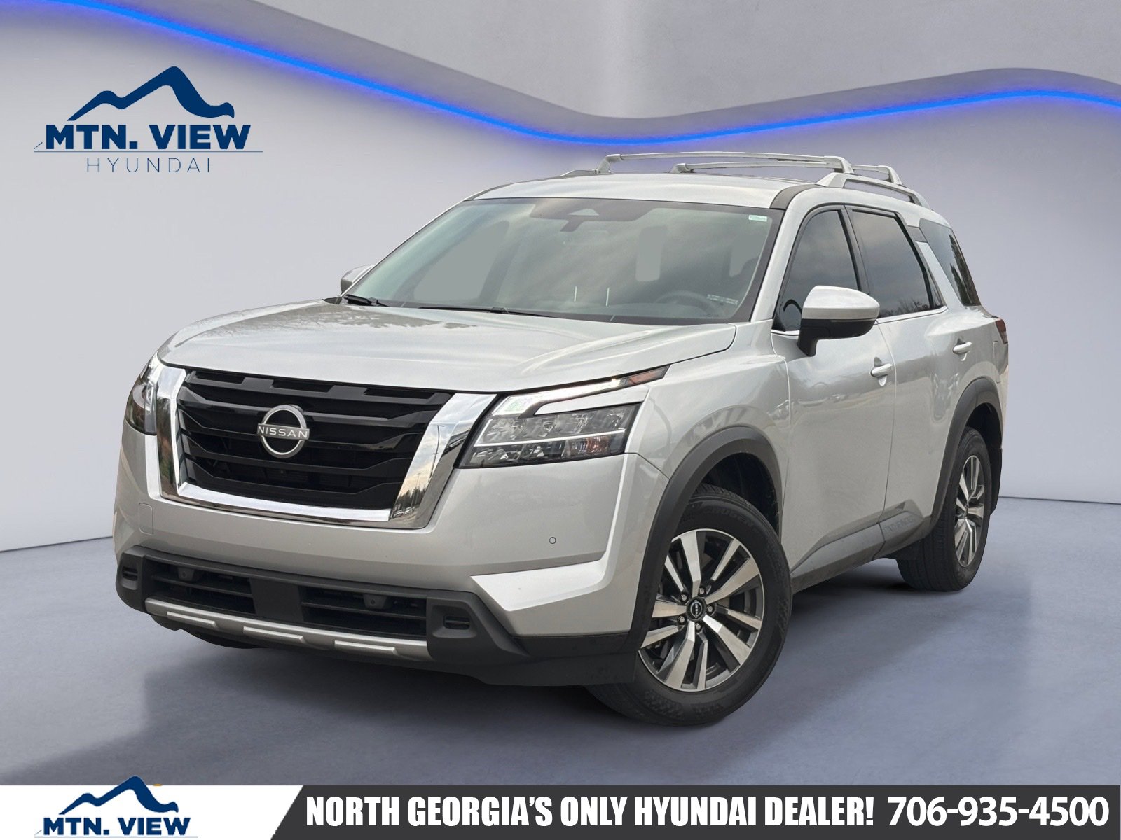 Used 2024 Nissan Pathfinder SL