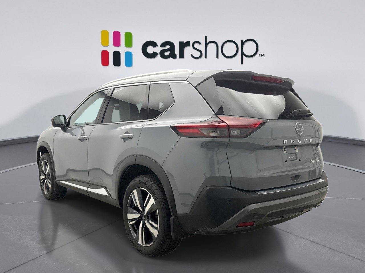 Used 2023 Nissan Rogue SL image 3