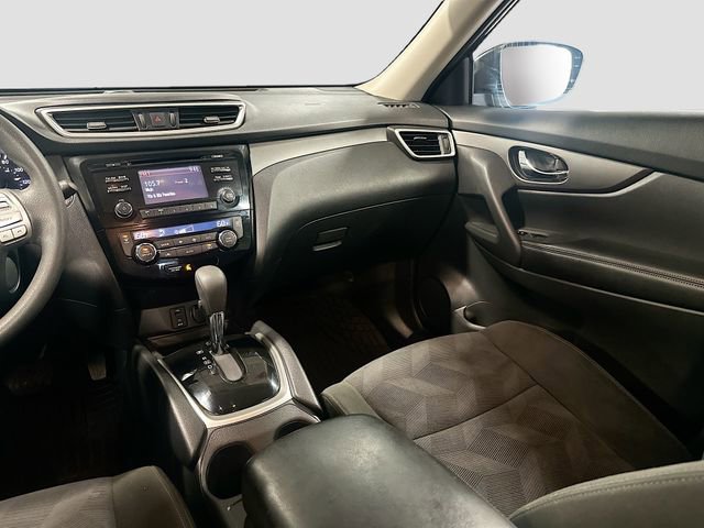 Used 2016 Nissan Rogue SV image 23