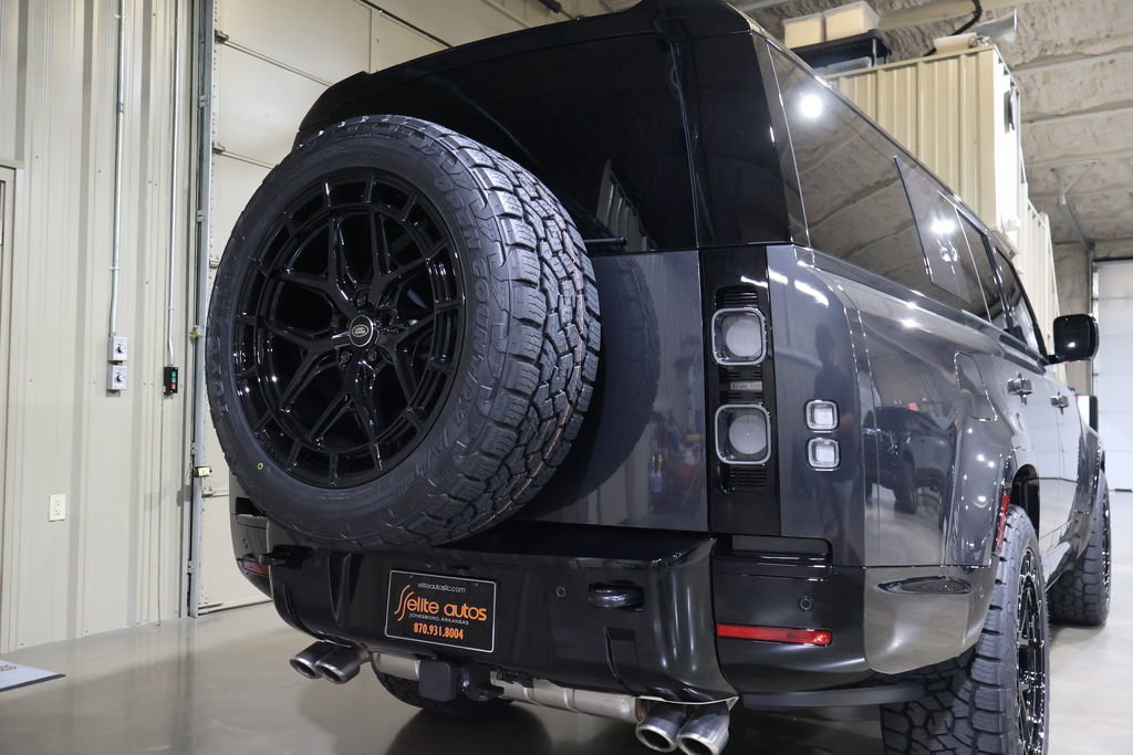 Used 2025 Land Rover Defender 130 V8 image 73