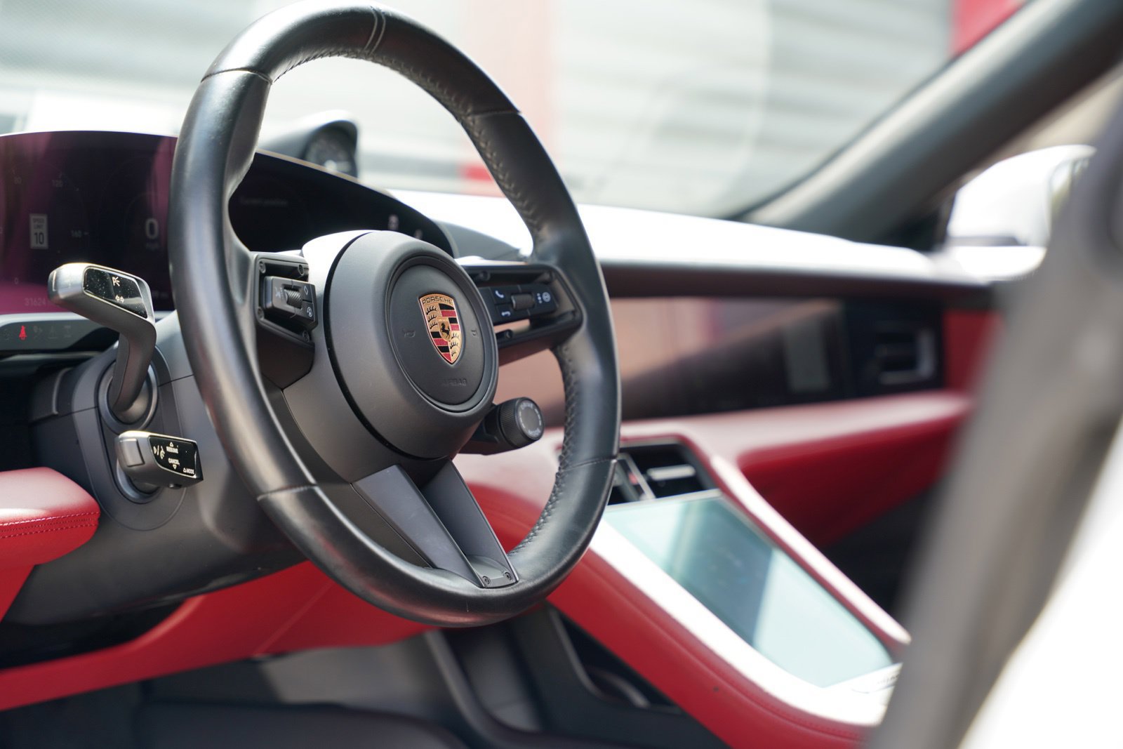 Used 2020 Porsche Taycan 4S AWD/4WD image 18