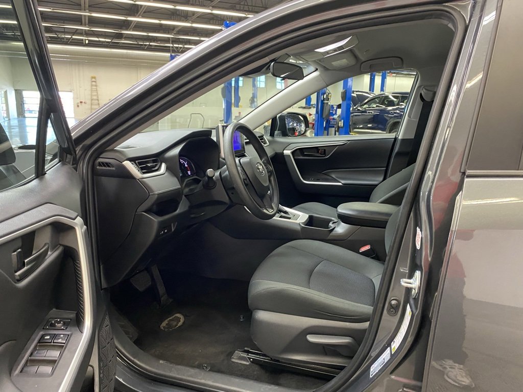 Used 2024 Toyota RAV4 LE image 27