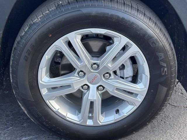 Used 2024 GMC Terrain SLE image 28
