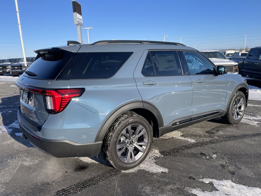 New 2026 Ford Explorer Active w/ Active Comfort Package image 4