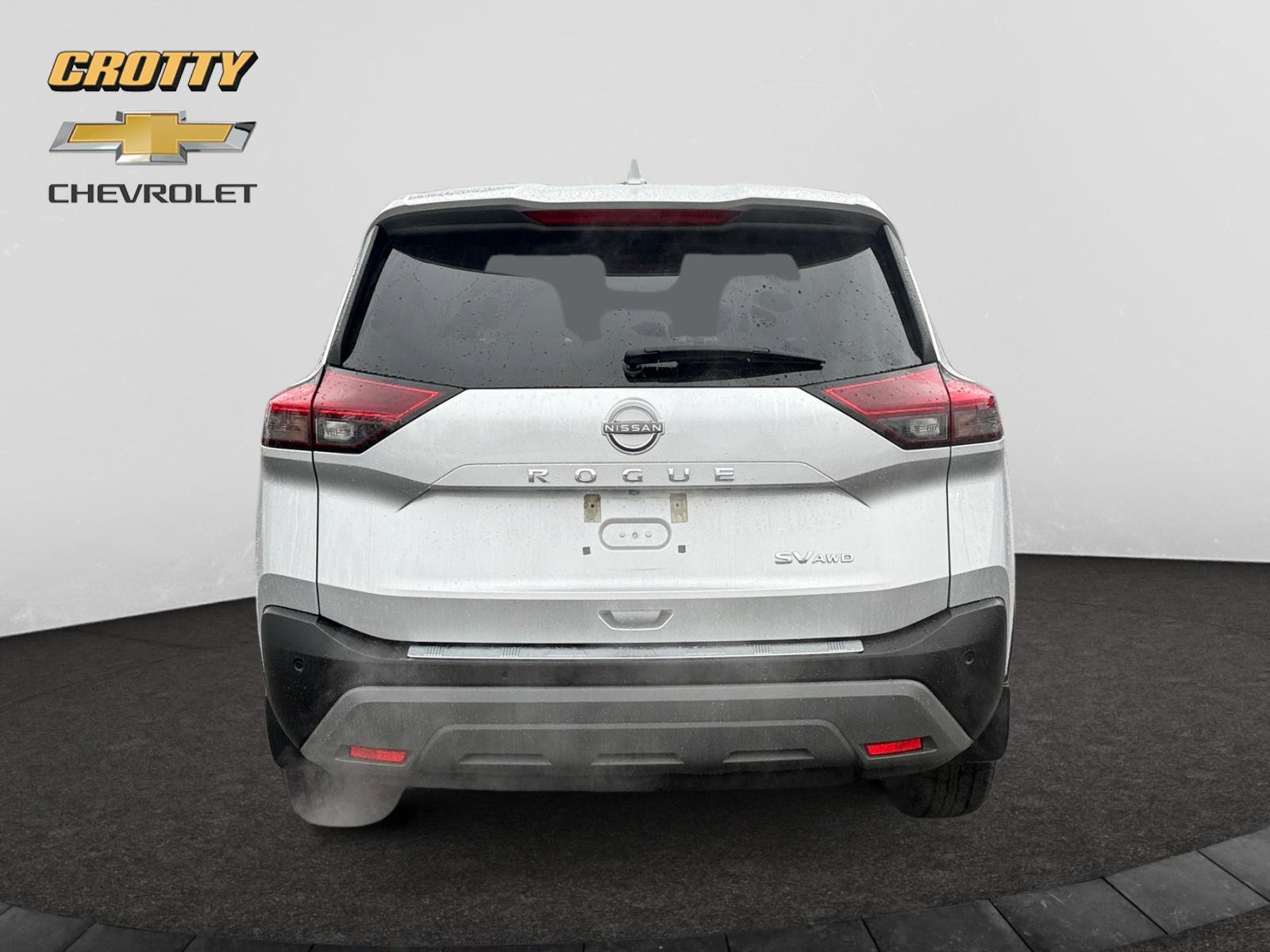 Used 2022 Nissan Rogue SV image 4