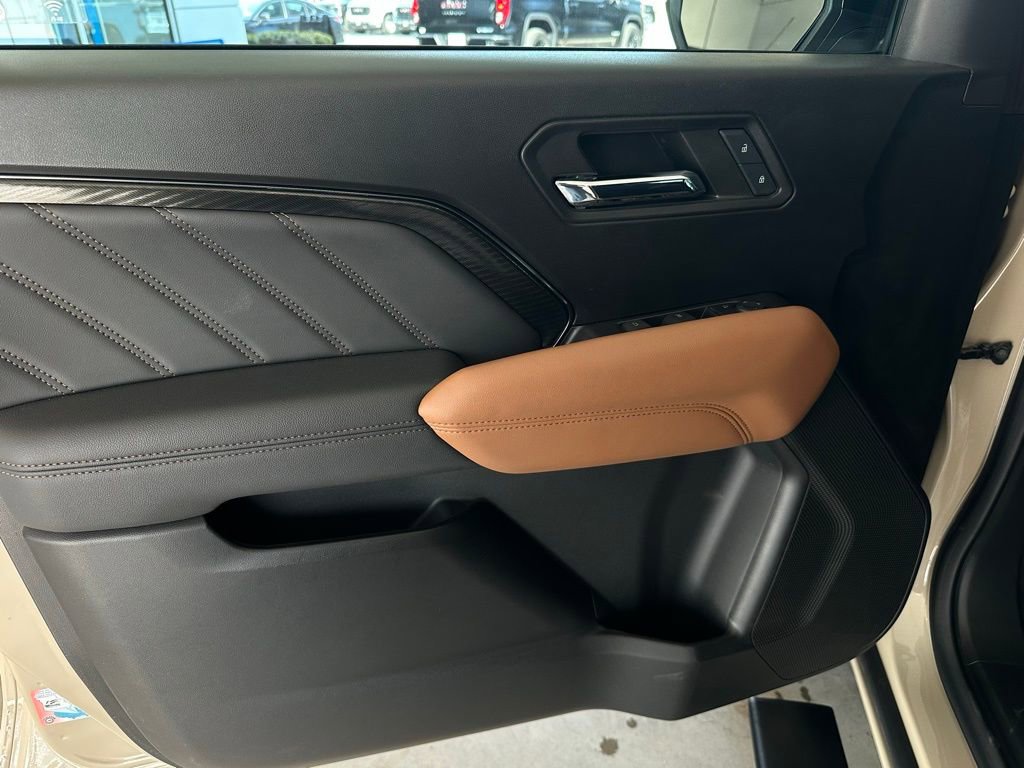 Certified 2024 GMC Canyon AT4 w/ Technology Package image 5