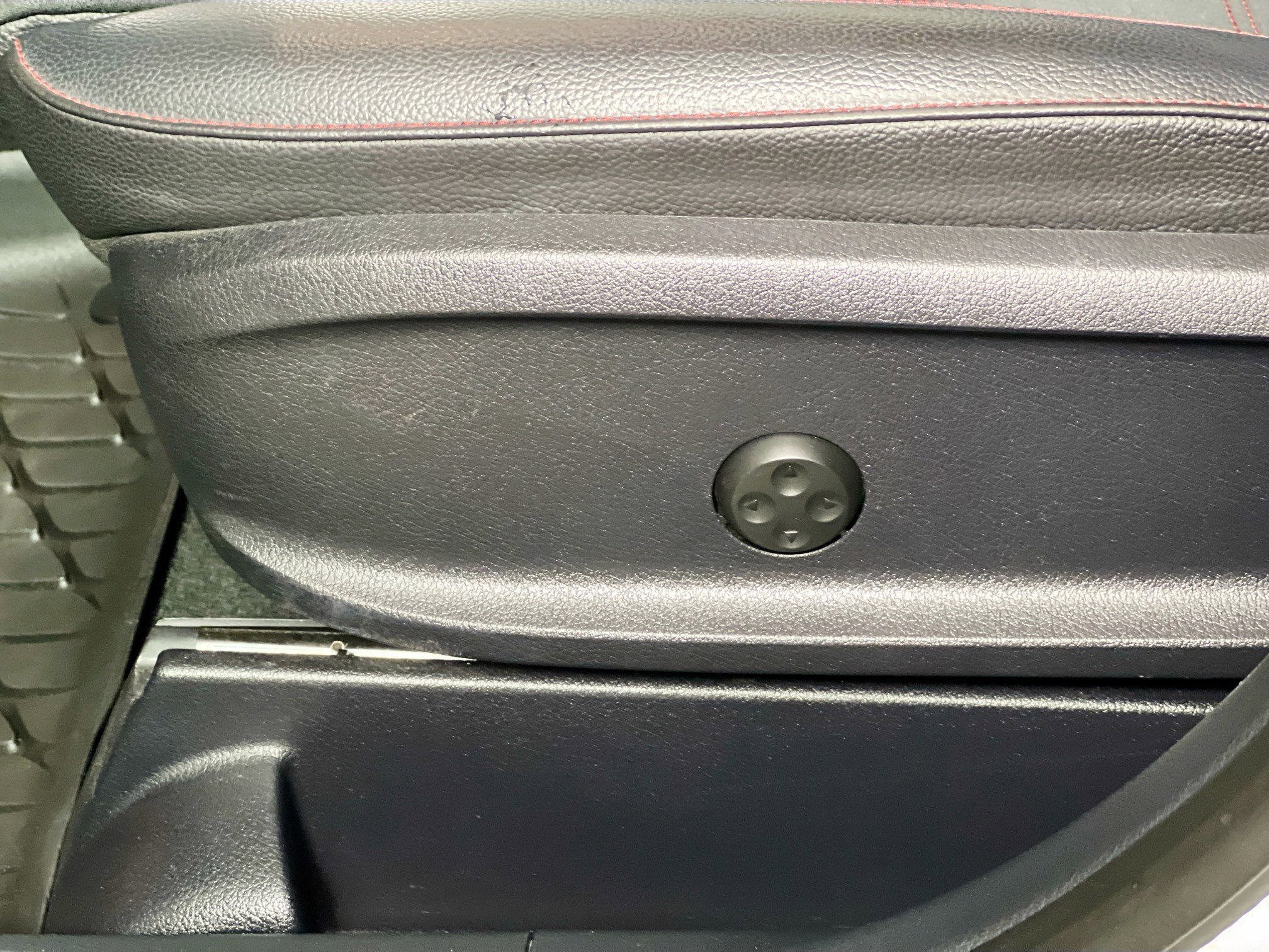 Used 2021 Mercedes-Benz GLB 250 image 15