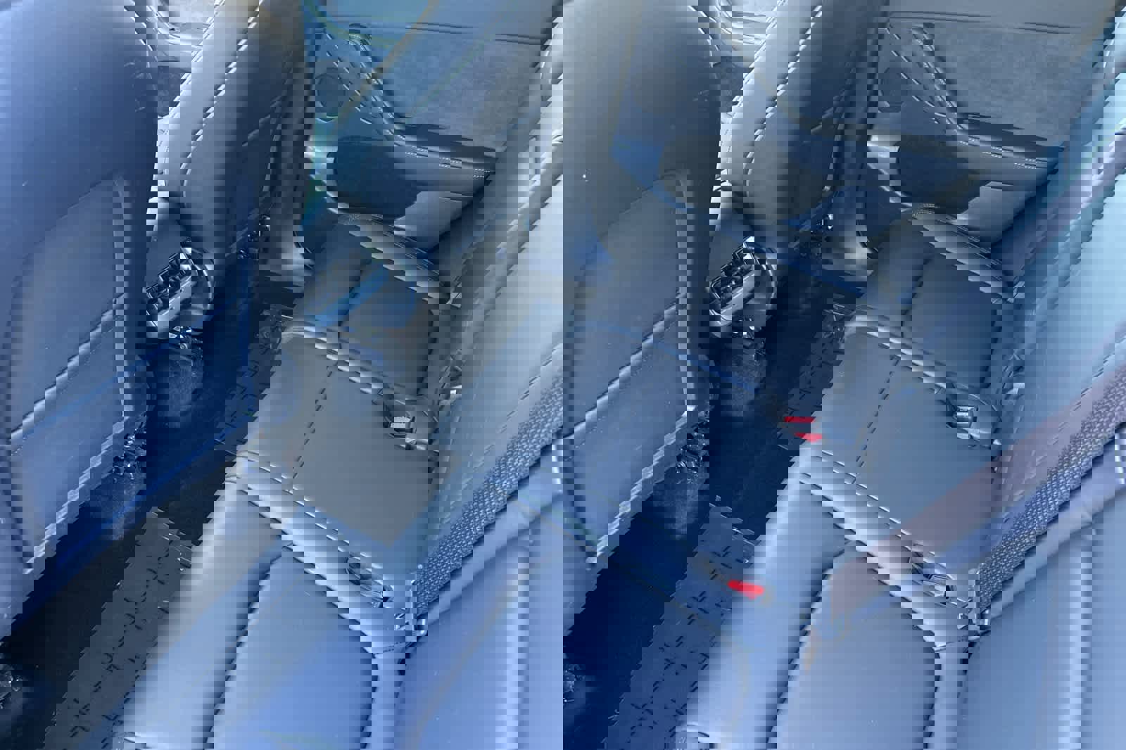 Used 2024 Tesla Model Y Long Range image 4