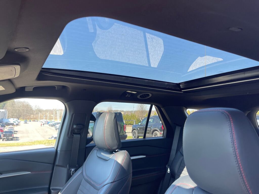 New 2026 Ford Explorer ST-Line image 10