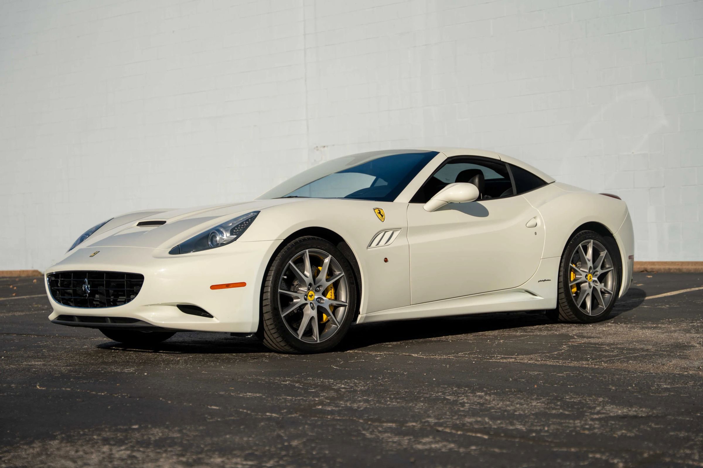 Used 2014 Ferrari California image 6