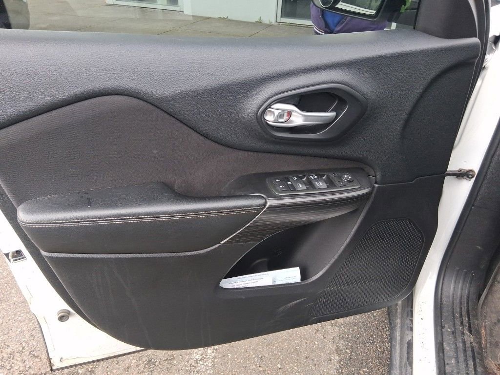 Used 2015 Jeep Cherokee Latitude image 13